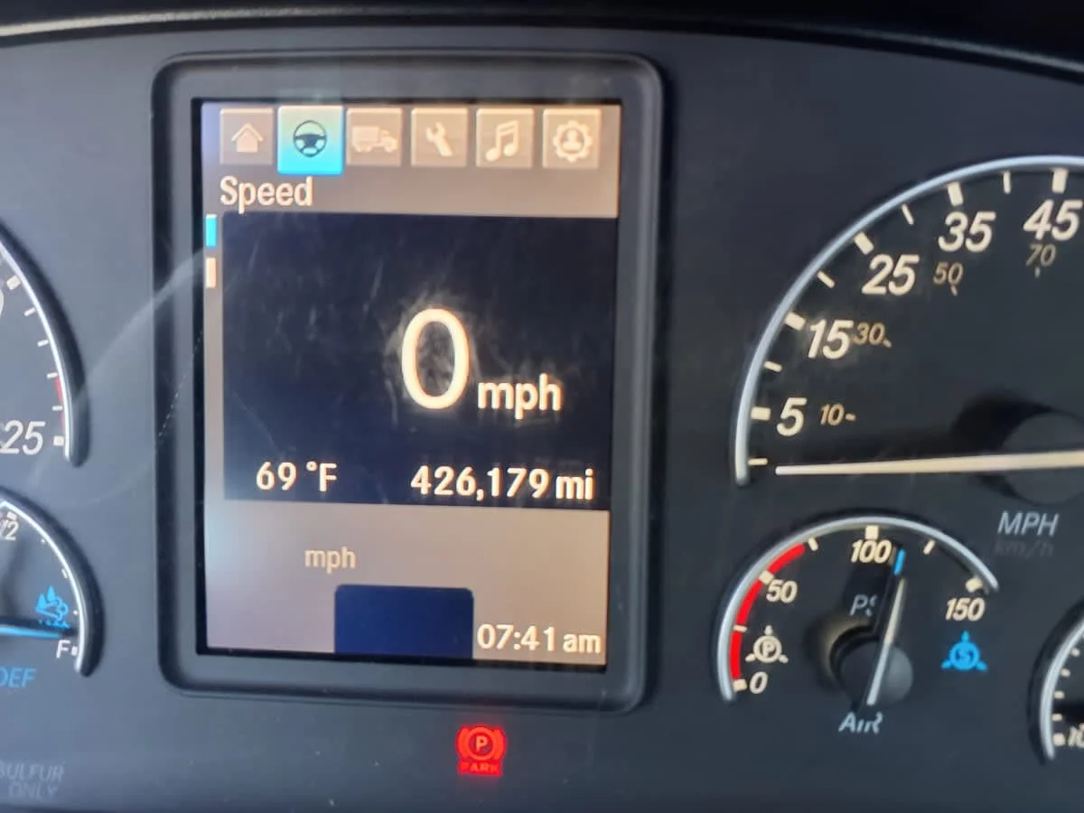 2020 Freightliner Cascadia in Hilliard, OH — photo 10