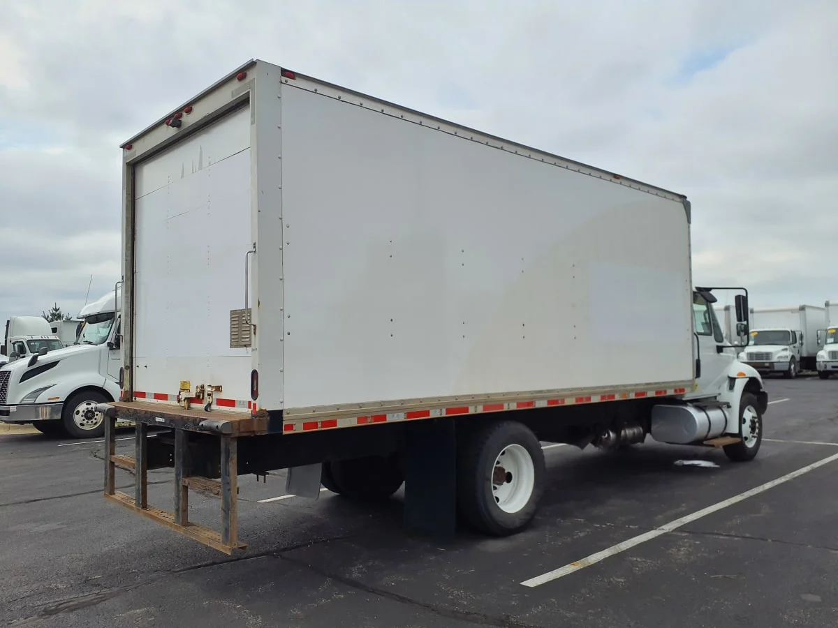 2019 International 4300 in Altoona, IA — photo 4