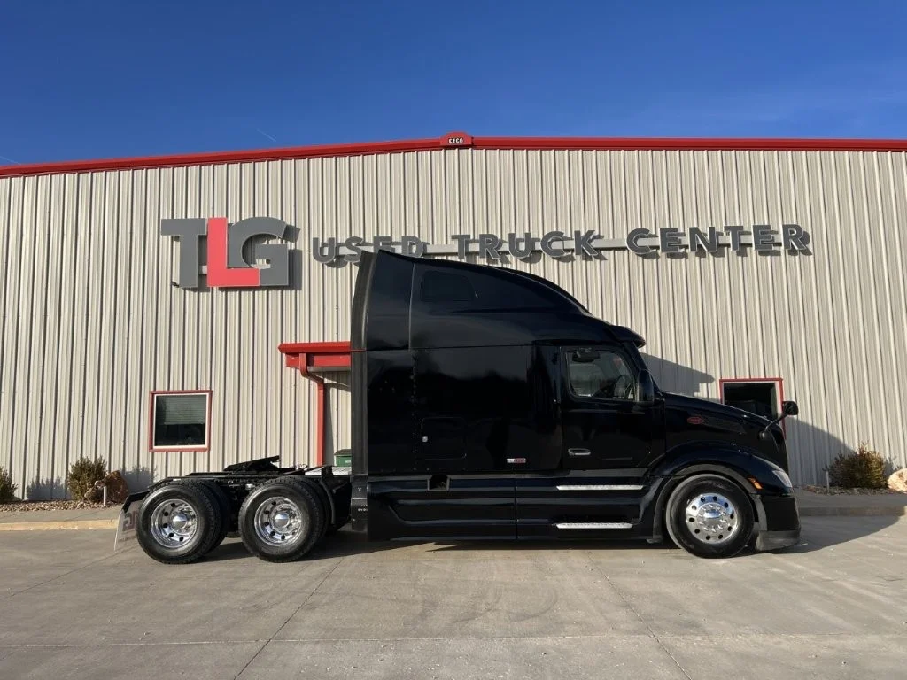 2022 Peterbilt 579 - image 3