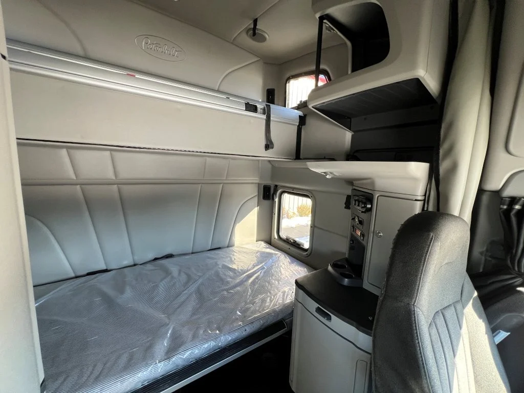 2022 Peterbilt 579 - image 14