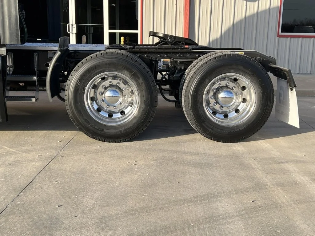 2022 Peterbilt 579 - image 8