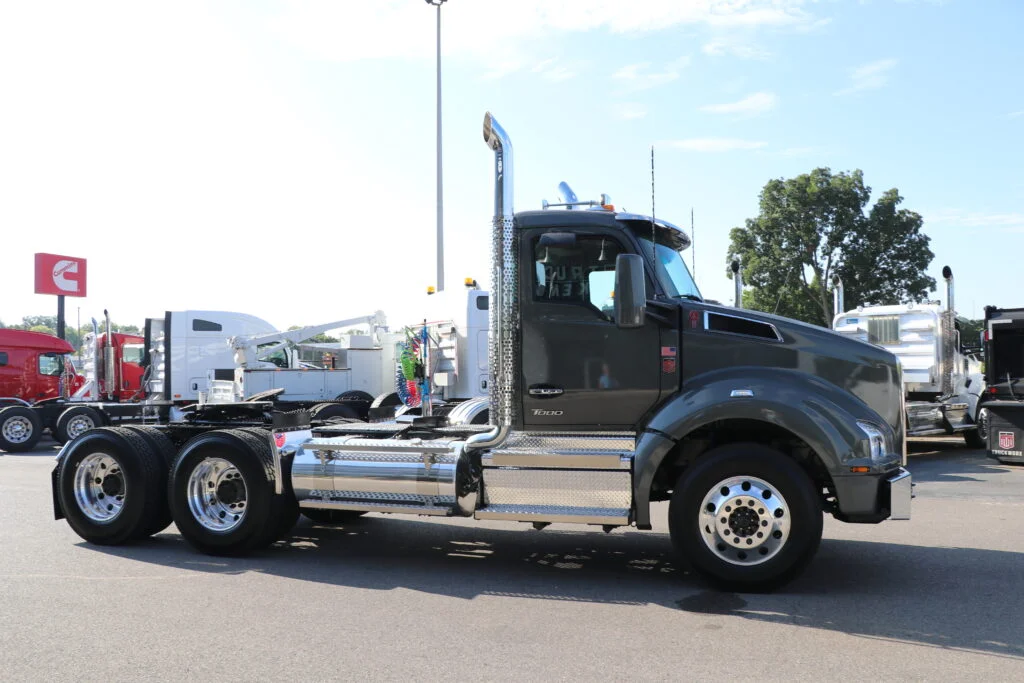 2027 Kenworth in Jackson, MS — photo 7