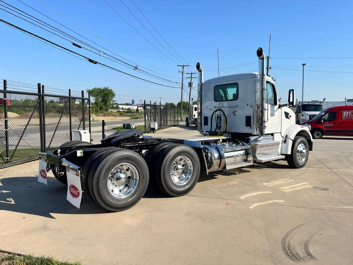 2027 Peterbilt 567 in Richmond, VA — photo 4