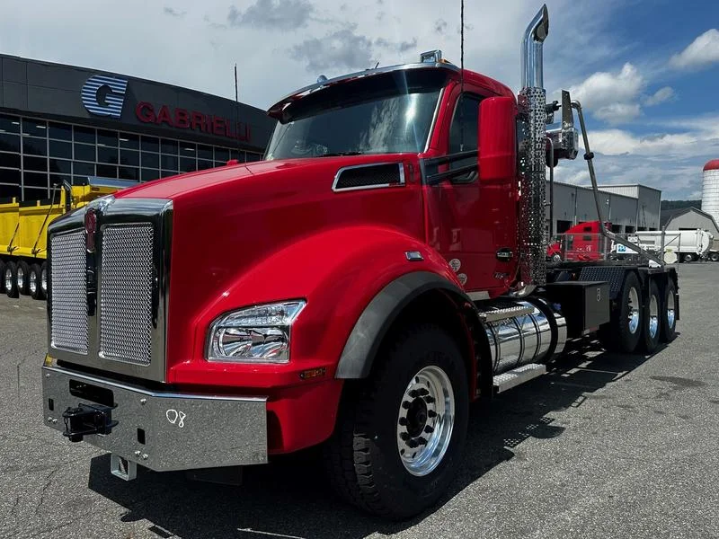 2025 Kenworth T880 in Bloomsbury, NJ