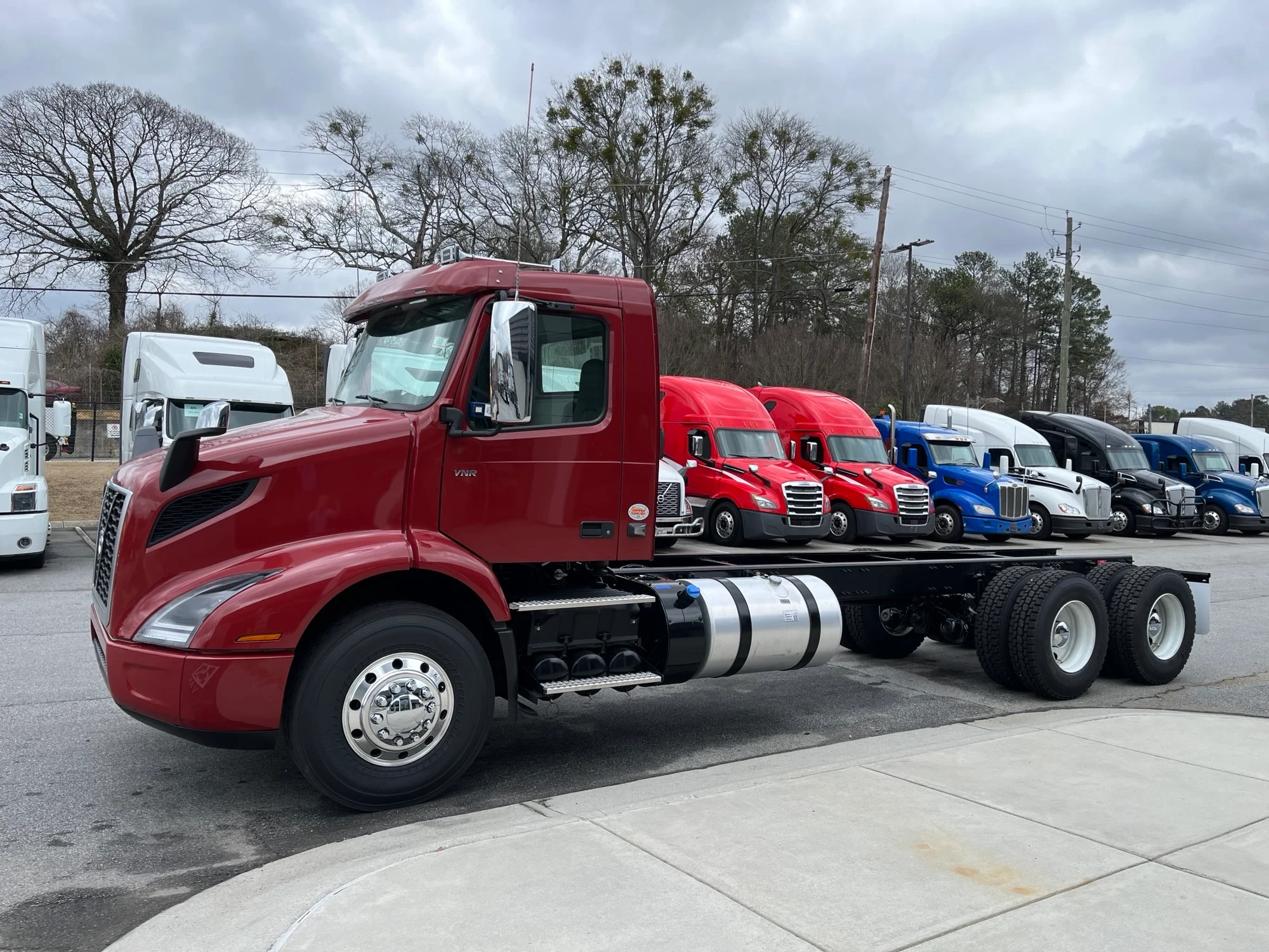 2025 Volvo VNR 640 in Macon, GA