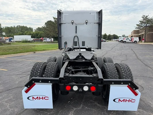 2018 Kenworth T680 in Kansas City, MO — photo 4
