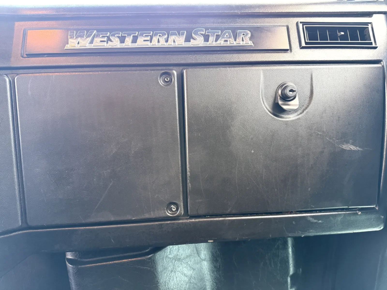 2018 Western Star 4900 in Greer, SC — photo 19