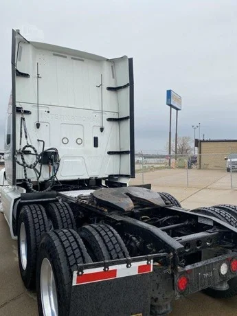 2023 International LT in Location: Omaha, NE — photo 9