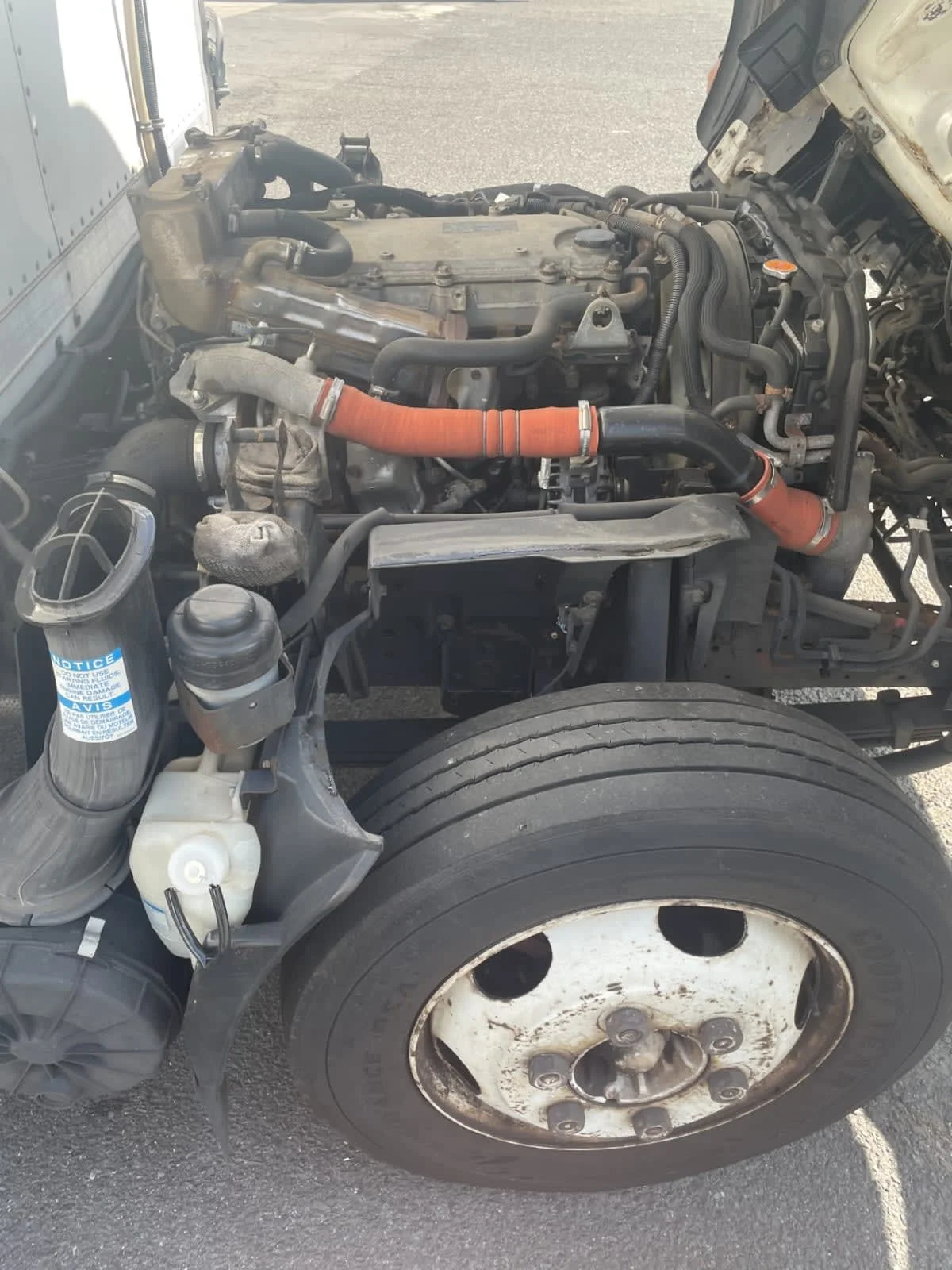 2018 Isuzu NPR - image 10