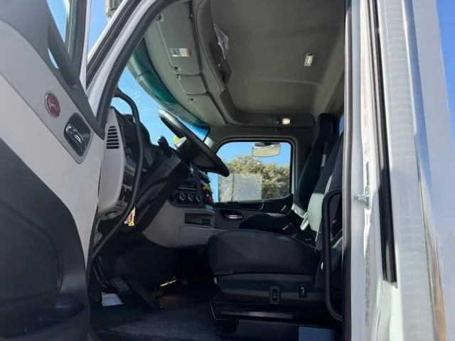 2027 Peterbilt 567 - image 26