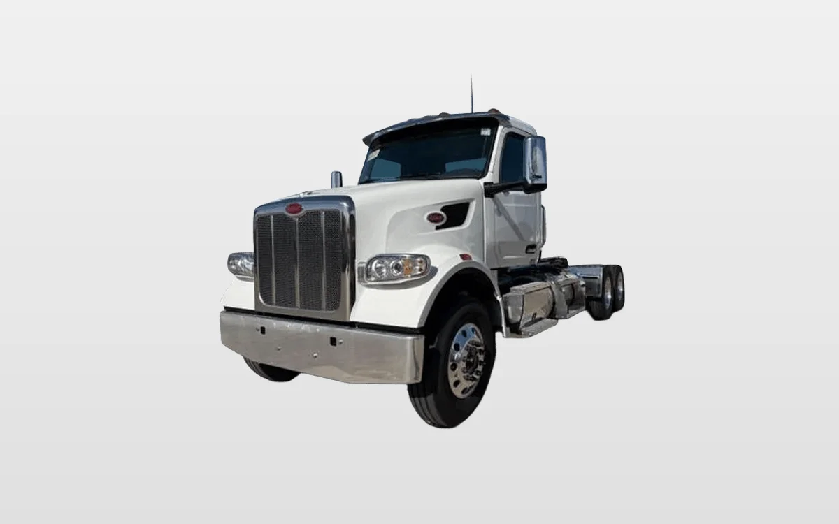 2027 Peterbilt 567 - image 1