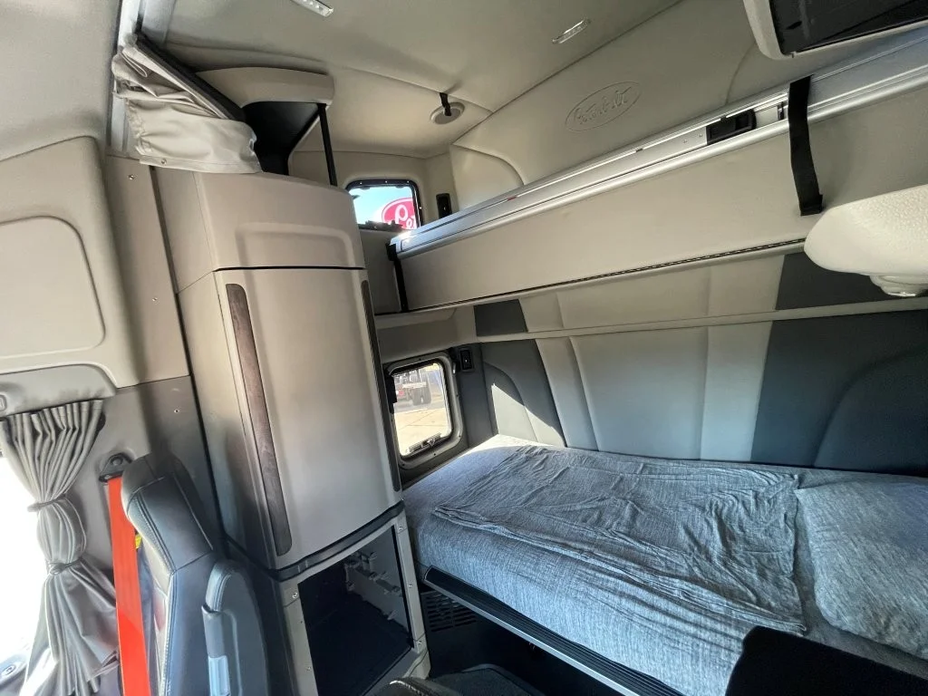 2023 Peterbilt 579 - image 15
