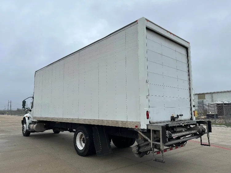 2020 International MV - image 6