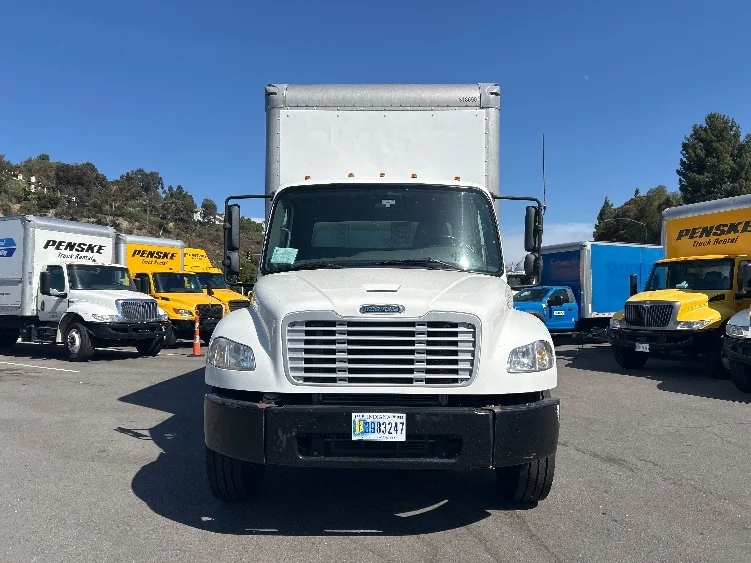 2019 Freightliner eM2 in Torrance, CA — photo 2