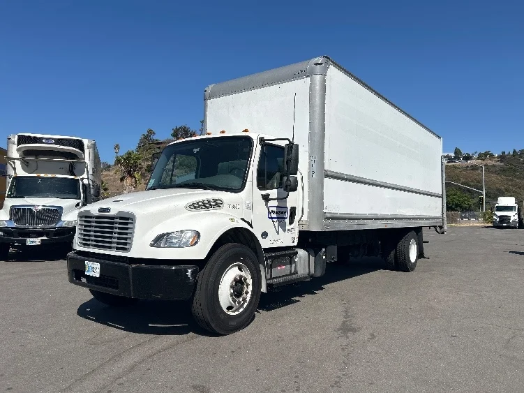 2019 Freightliner eM2 in Torrance, CA — photo 3
