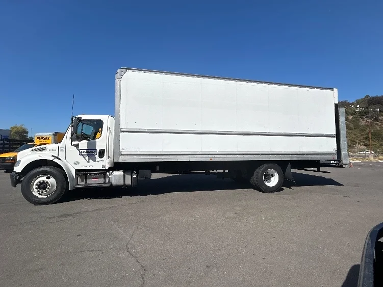 2019 Freightliner eM2 in Torrance, CA — photo 4