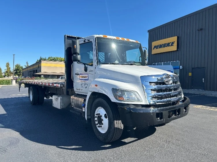 2019 Hino 268 in Portland, OR