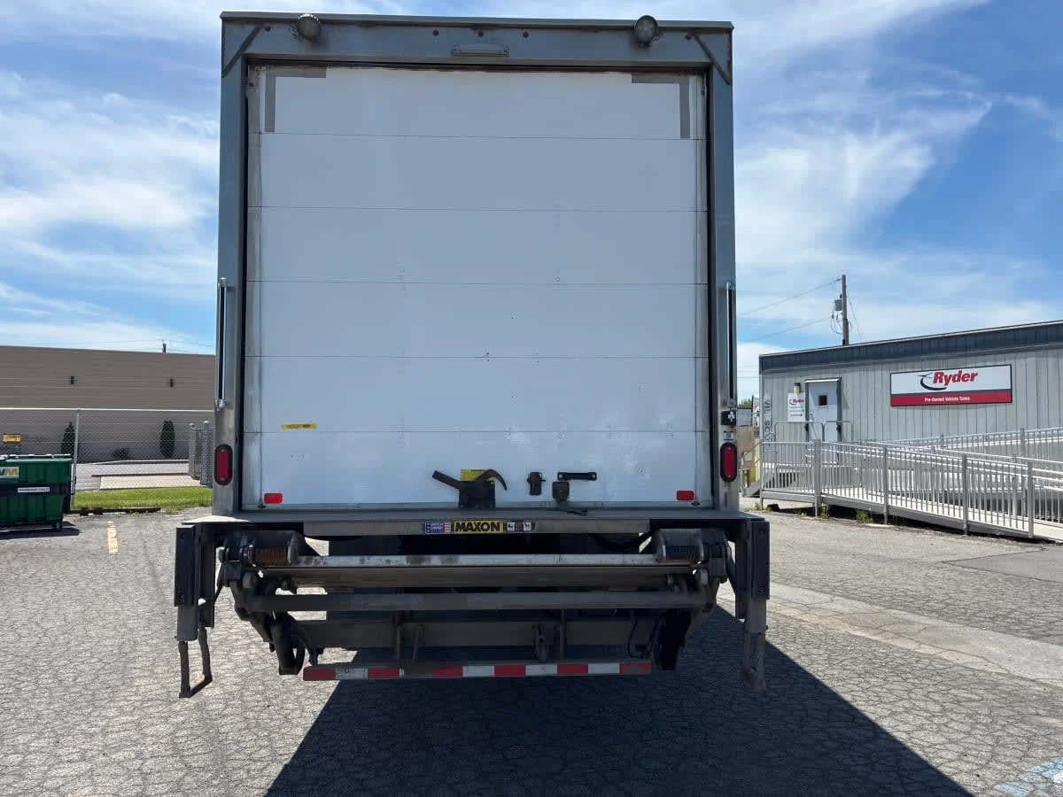 2022 Freightliner M2 106 in Syracuse, NY — photo 5