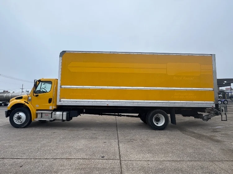 2022 Freightliner M2 106 in Beaumont, TX — photo 4