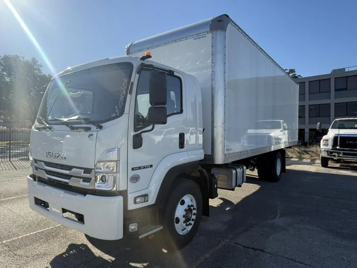 2025 Isuzu FTR - image 9