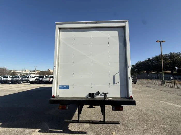 2025 Isuzu FTR - image 4