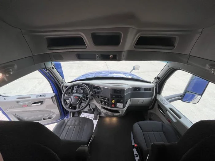 2022 Peterbilt 579 - image 19