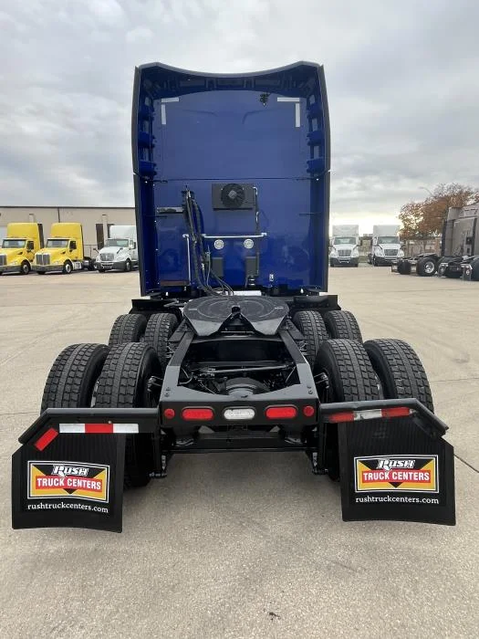 2022 Peterbilt 579 - image 7