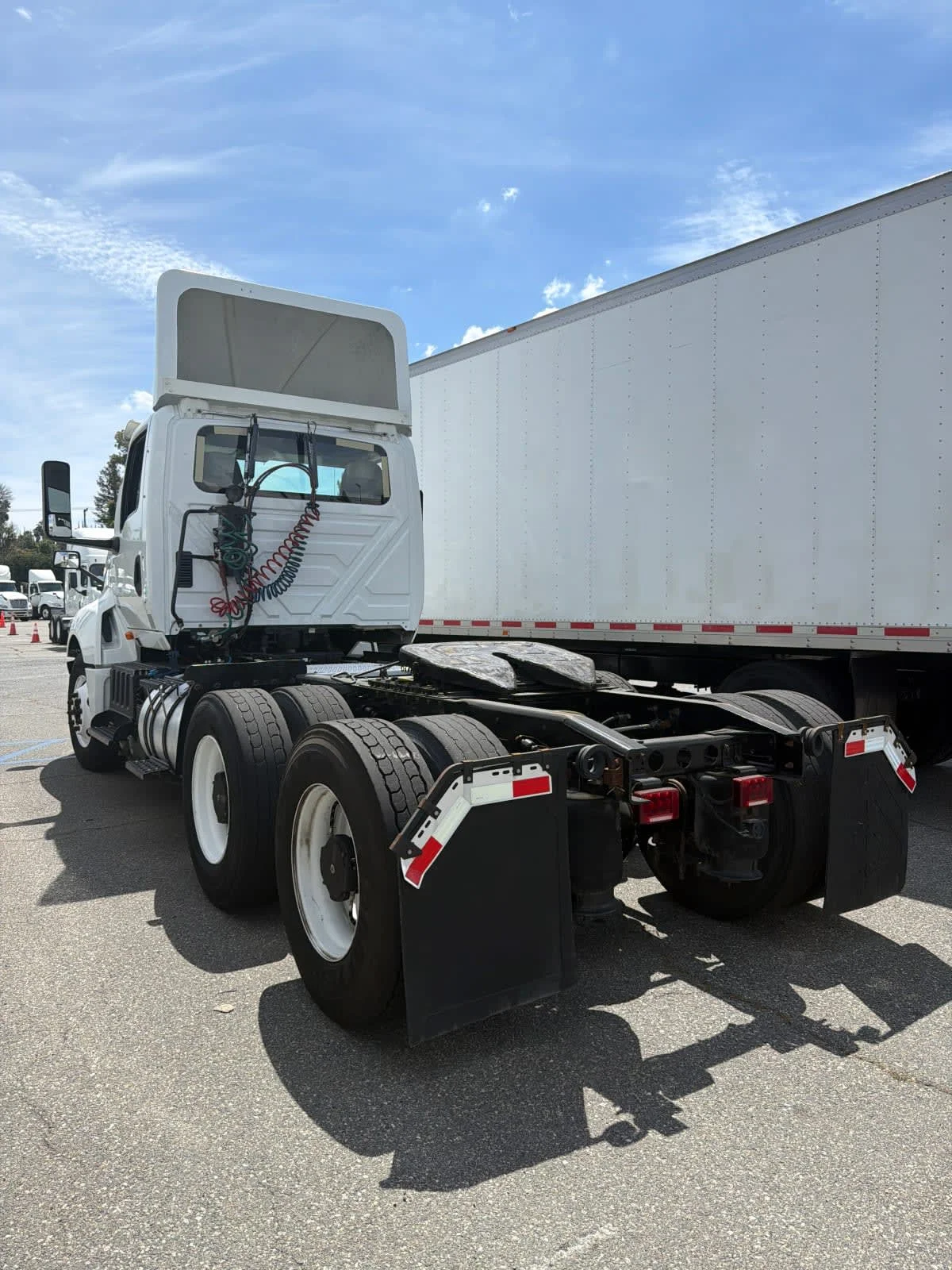 2019 International LT in Pomona, CA — photo 6