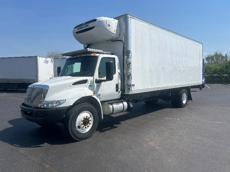 2023 International MV - image 3