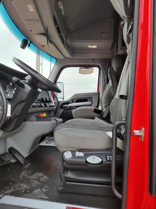 2021 Kenworth T680 - image 13