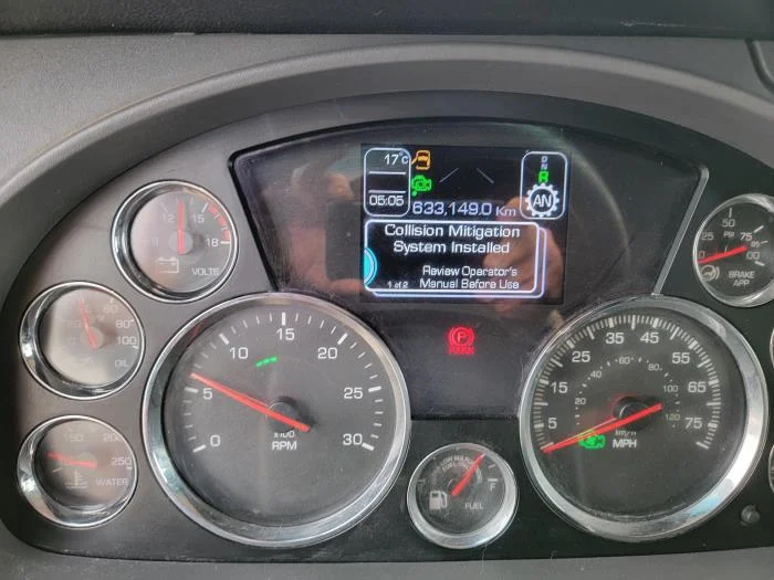 2021 Kenworth T680 - image 16