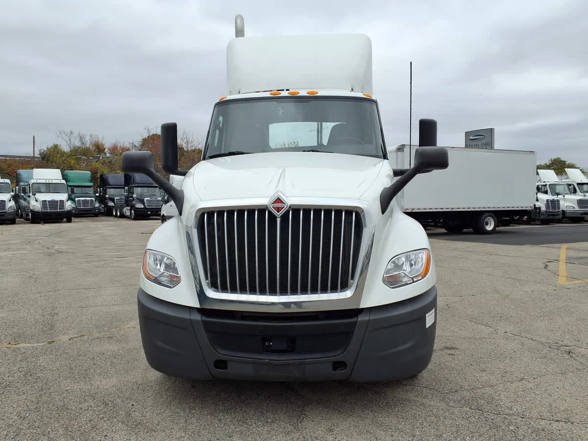 2021 International LT in Warwick, RI — photo 2