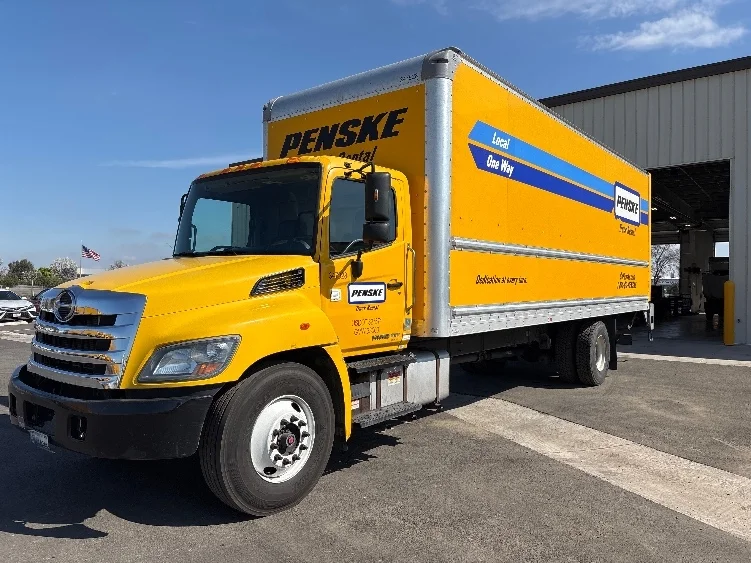 2020 Hino 338 in Fresno, CA — photo 3
