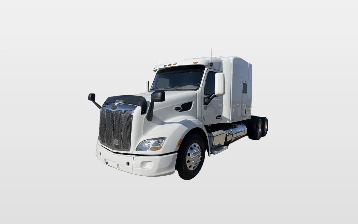 2022 Peterbilt 579 - image 1