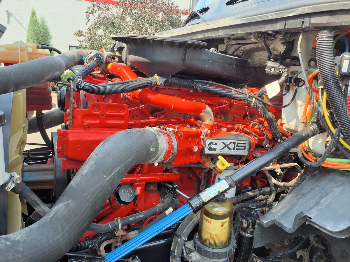 2019 International LT in Minneapolis, MN — photo 8
