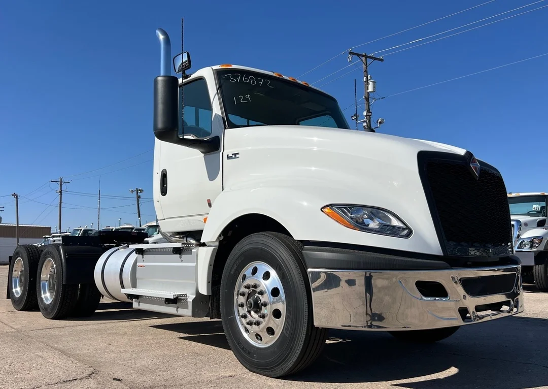 2026 International LT - image 2