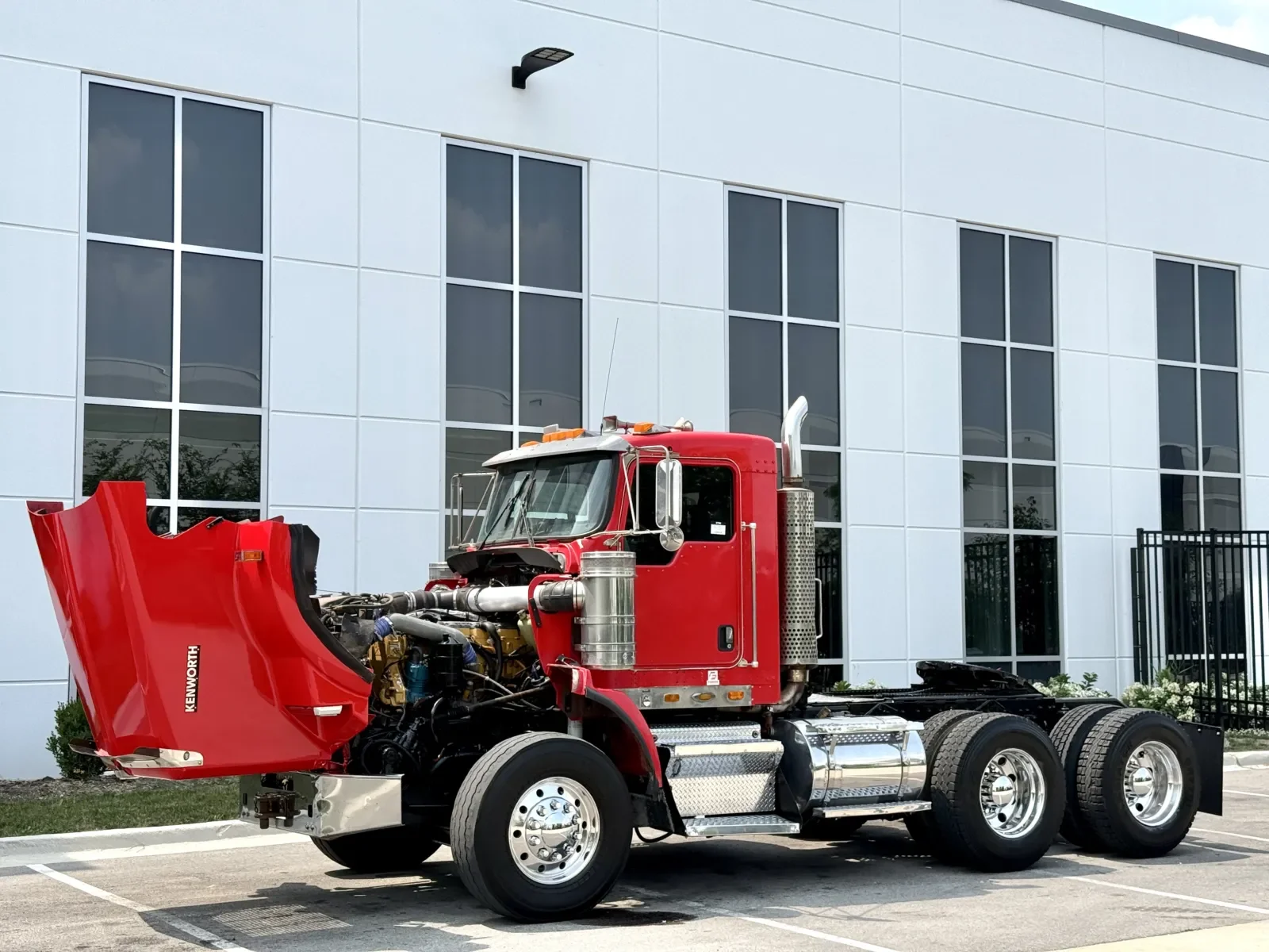 2005 Kenworth T800 in New Lenox, IL — photo 10