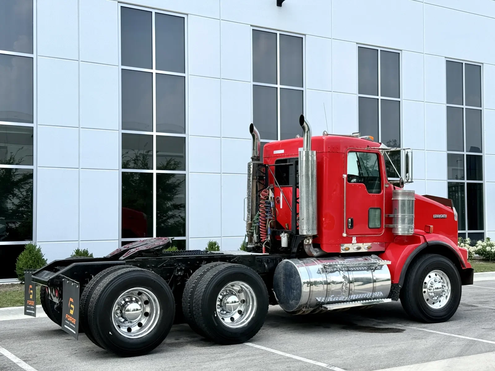 2005 Kenworth T800 in New Lenox, IL — photo 5