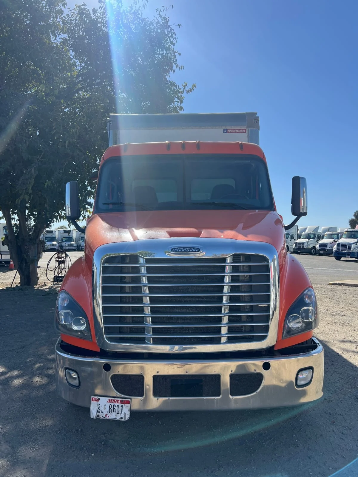 2018 Freightliner Cascadia - image 2