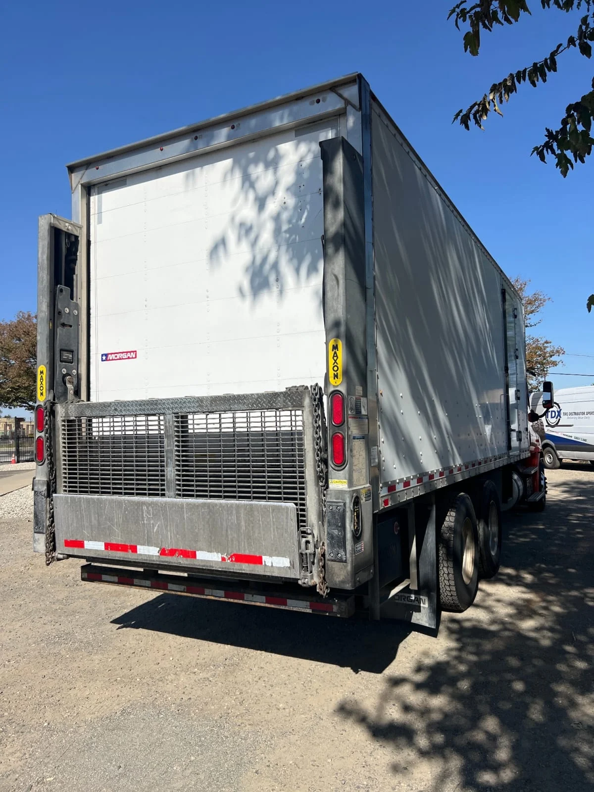 2018 Freightliner Cascadia - image 4