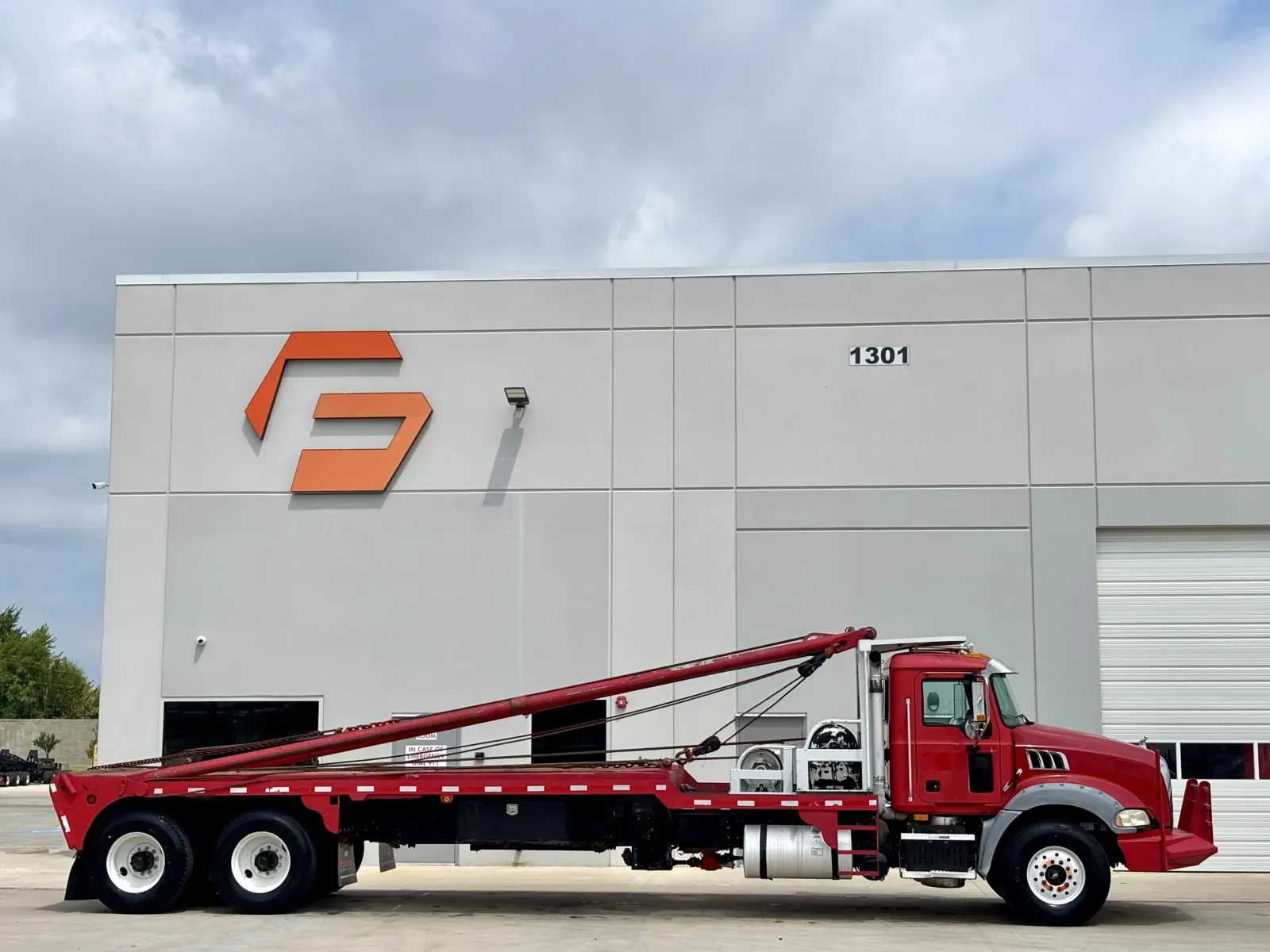 2009 Mack in Hutchins, TX — photo 3