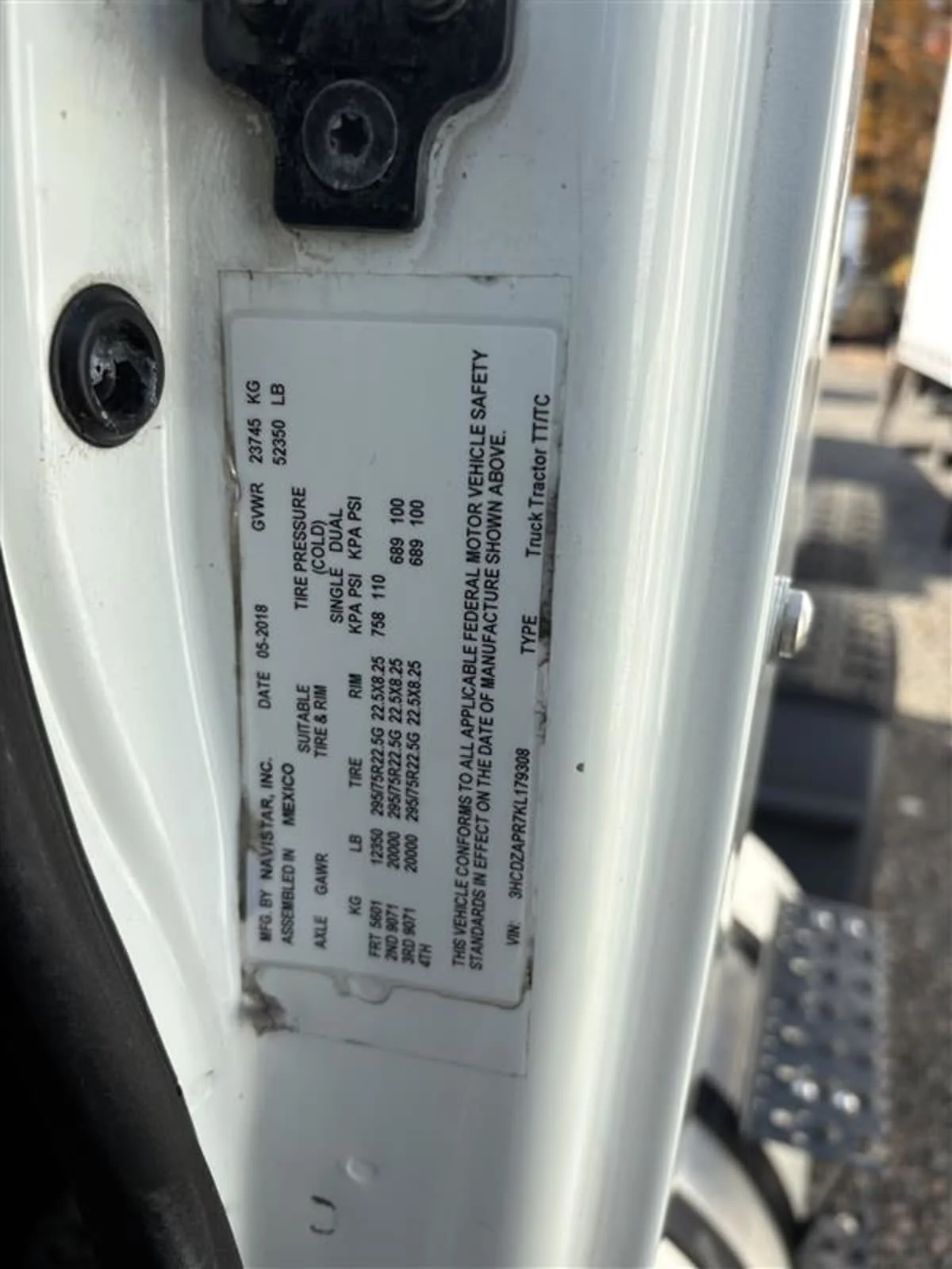 2019 International LT in Ashland, VA — photo 10