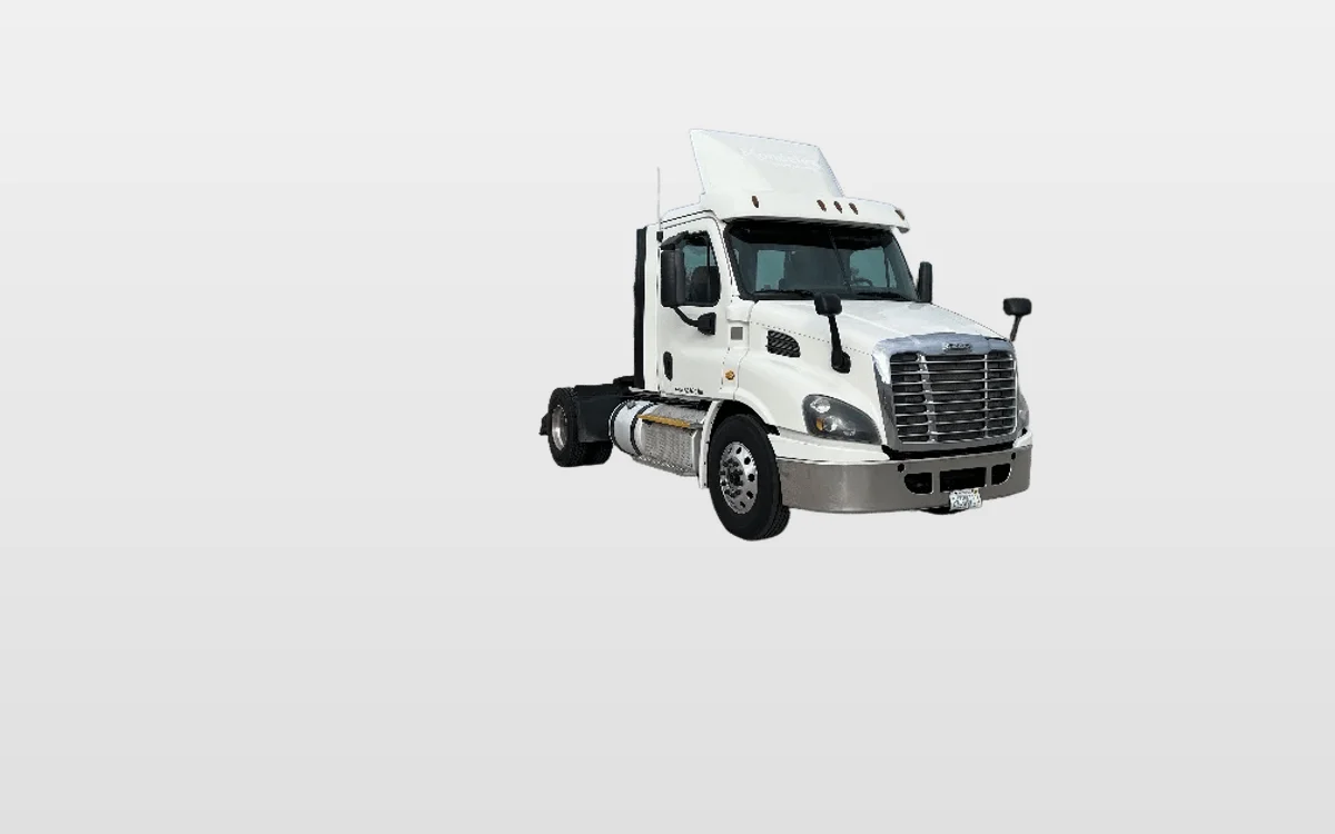 2017 Freightliner Cascadia - image 1