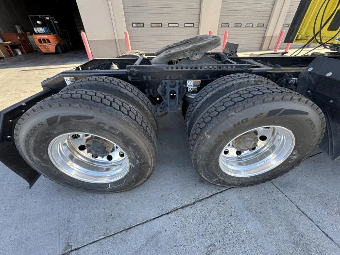 2021 Peterbilt 579 in El Paso, TX — photo 10