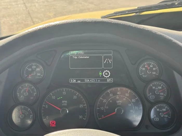 2021 Peterbilt 579 in El Paso, TX — photo 13