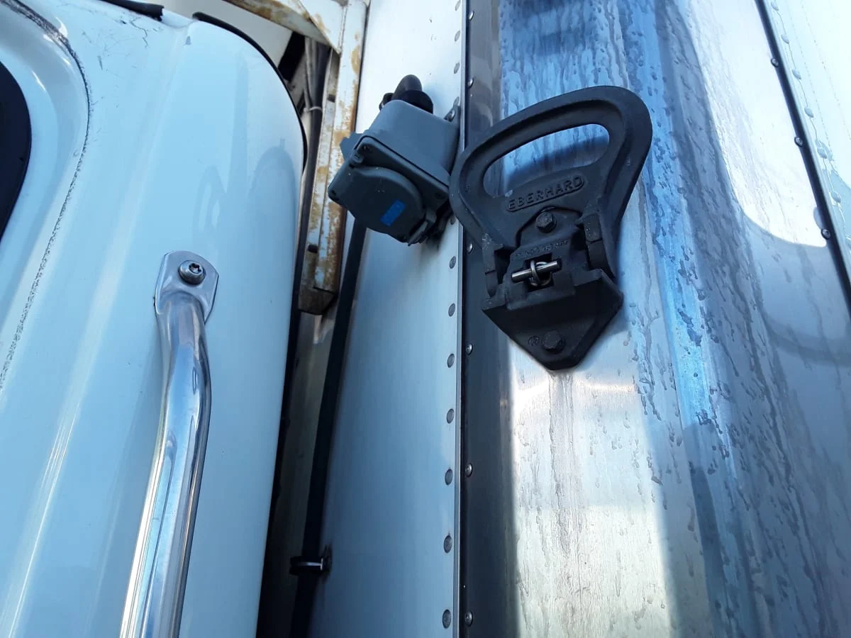 2017 Freightliner M2 106 - image 12