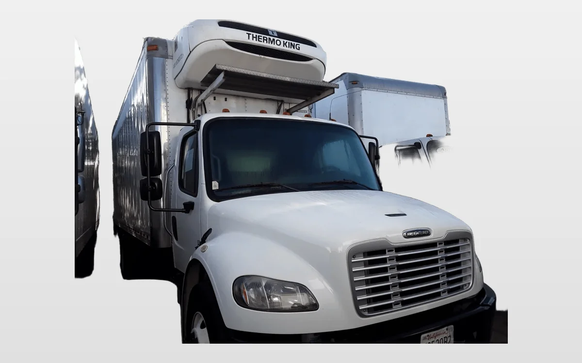 2017 Freightliner M2 106 - image 1