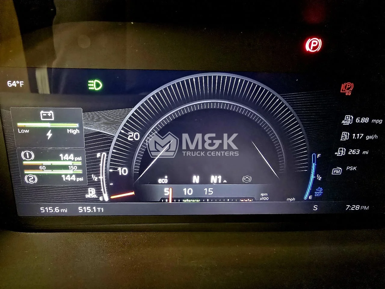2026 Volvo VNL 660 in Toledo, OH — photo 8