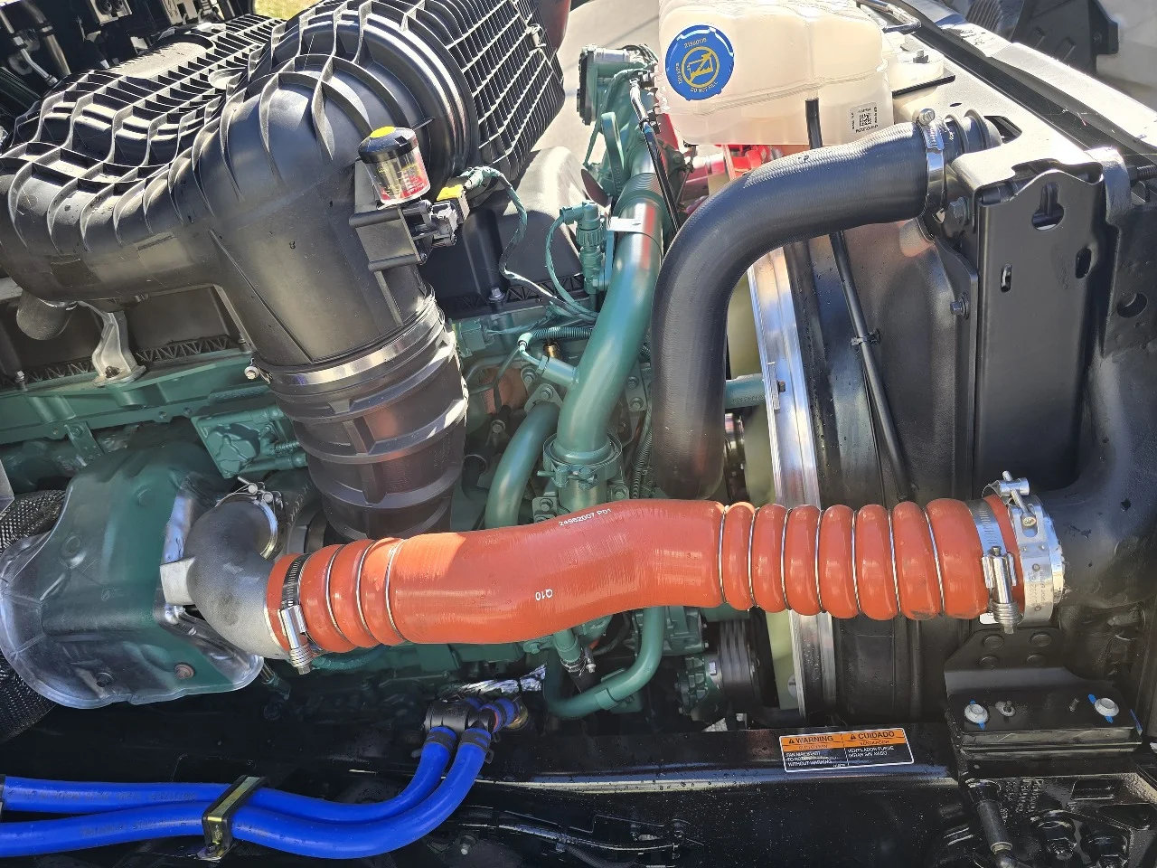 2026 Volvo VNL 660 in Toledo, OH — photo 16
