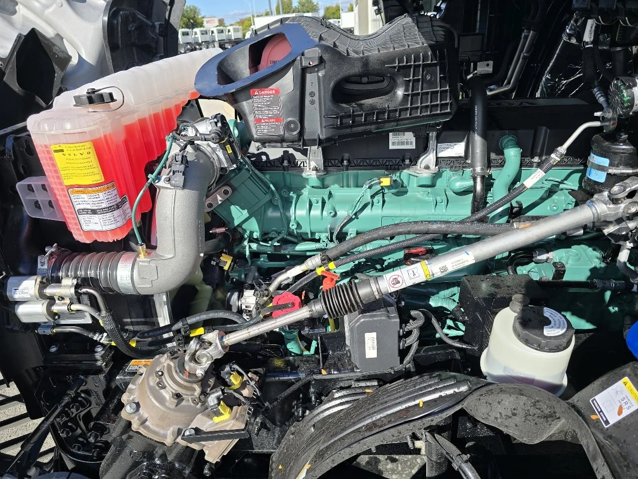2026 Volvo VNL 660 in Toledo, OH — photo 15